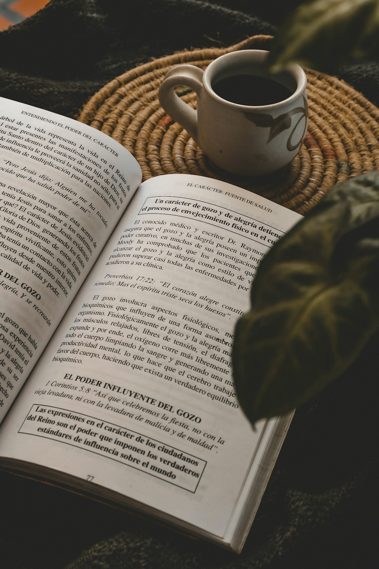 Cozy Corners: Simplify While Staying Warm